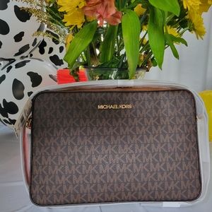 Michael Kors Crossbody Bag